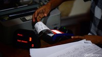 Dengan keuntungan itu, sehingga banyak orang yang berminat untuk menjadi Agen BRILink agar bisa memberikan jasa kepada mereka yang ingin melakukan transaksi.