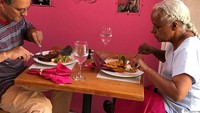 Tak hanya para turis saja, warga lokal pun sering makan di sini. Karena memang makanan yang disajikan di sini semuanya enak. Foto: Instagram Interno