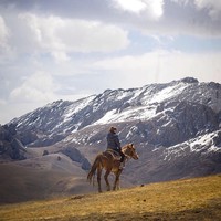Inilah postingan terakhir Jolie di Instagramnya. Dalam foto yang diposting 28 Juni itu, Jolie berada di Kyrgyzstan.  Foto: Instagram @jolie.ellen