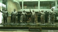 Ketika memasuki museum, kamu akan menemukan patung kelima presiden RI dari Sukarno sampai SBY (Tasya/detikcom)