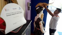 Rumah Kreatif BUMN ini pun diharapkan agar para pelaku UMKM dapat memaksimalkan pemasaran produknya, salah satunya melalui platform online.