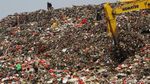 Potret Gunungan Sampah di TPA Cipayung Depok