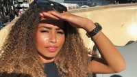 Dara berusia 22 tahun itupun meluapkan kebahagiannya itu di jejaring instagram. Dok. Instagram/amberrosegill