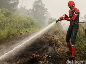 Asap Parah, Jokowi Dituntut Tepati Janji Copot Kapolda dan Danrem Riau