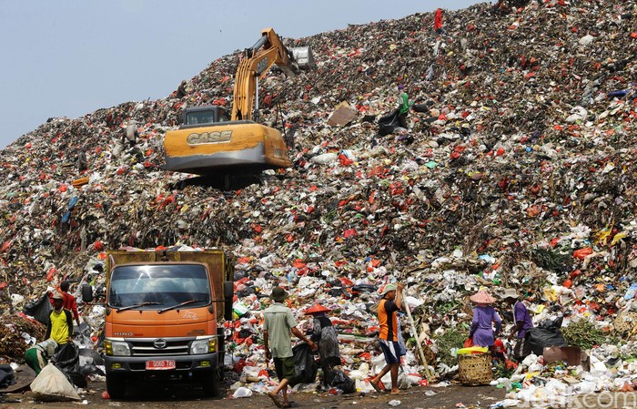 Potret Gunungan Sampah Di Tpa Cipayung Depok