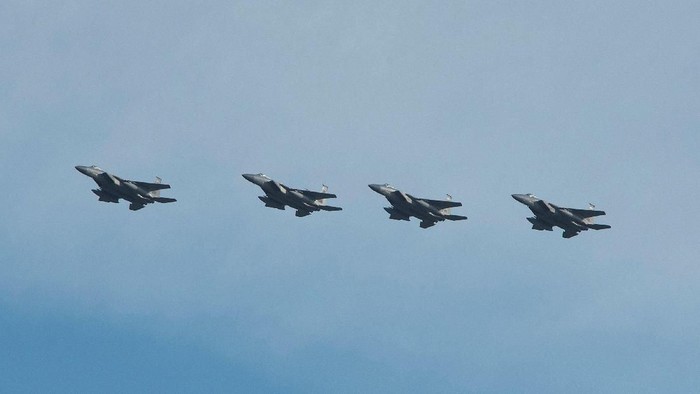 A flight of Florida Air National Guard F-15 Eagles of the 159th Fighter Squadron prepare to land at Wright-Patterson Air Force Base, Ohio, for safe haven from Hurricane Dorian in this August 30, 2019 handout photo.  R.J. Oriez/U.S. Air Force/Handout via REUTERS ATTENTION EDITORS - THIS IMAGE WAS PROVIDED BY A THIRD PARTY.