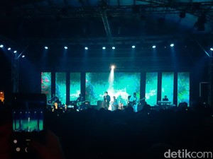 Karena Sheila On 7 untuk Muda-mudi, Juga Om dan Tante...