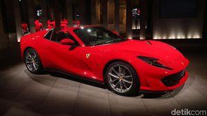 Mobil Atap Terbuka Paling Ngebut dari Ferrari