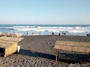 Waspada! Gelombang Tinggi Terjadi di Perairan Selatan Jawa