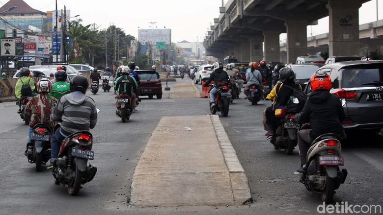 PUPR soal Trotoar di Tengah Jalan Kalimalang: Itu Kewenangan Pemprov DKI PUPR soal Trotoar di Tengah Jalan Kalimalang: Itu Kewenangan Pemprov DKI