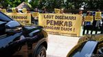 Terkait Pencemaran Minyak, Massa Geruduk DPRD Karawang