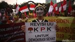 Srikandi dan Tokoh Pewayangan Demo KPK