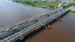 Bangun Jembatan Kembar, Jurus PUPR Tambah Akses Jalan di Kalbar
