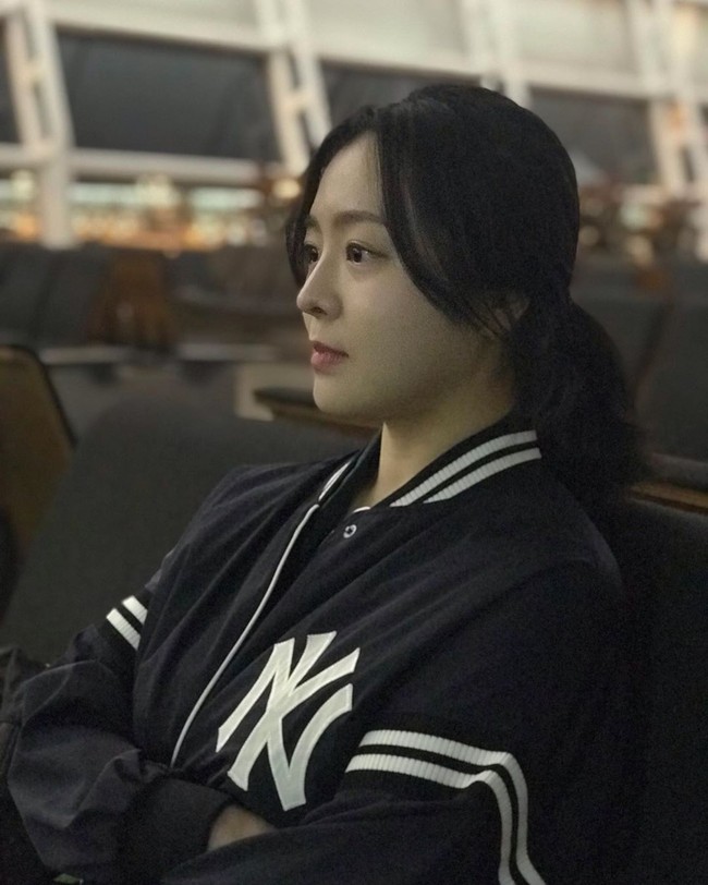 Meski merupakan seorang mantan pemain film panas, Fe Ya tidak malu akan hal tersebut selagi berusaha untuk move on untuk melakukan pekerjaan lain. Di akun Instagram, tak jarang Fe Ya juga mengunggah beberapa foto dan cuplikan film lamanya. Foto: Instagram @actress_sonfeya