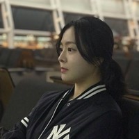 Meski merupakan seorang mantan pemain film panas, Fe Ya tidak malu akan hal tersebut selagi berusaha untuk move on untuk melakukan pekerjaan lain. Di akun Instagram, tak jarang Fe Ya juga mengunggah beberapa foto dan cuplikan film lamanya. Foto: Instagram @actress_sonfeya