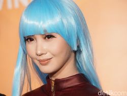 Ratu Cosplay Tebar Pesona di BSD, Senyumnya Bikin Meleleh!