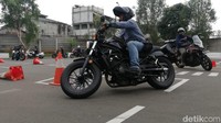 Pelatihan moge oleh Honda ini sudah dilakukan seiring dengan mulai berkibarnya bendera Honda big bike di Indonesia.  Foto: Rizki Pratama