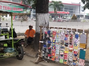 Riau Dilanda Kabut Asap, Bisnis Masker Laris Manis