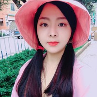 Sebelumnya, wanita tersebut mendapat perhatian publik setelah masa lalunya sebagai pemain film seksi terungkap. Ketika itu, Fe Ya memakai nama Yeo Min Jeong. Setelah pensiun dari profesi tersebut, ia mengganti namanya menjadi Son Bi Ya lalu Son Fe Ya. Foto: Instagram @actress_sonfeya