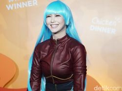 Ratu Cosplay Tebar Pesona di BSD, Senyumnya Bikin Meleleh!