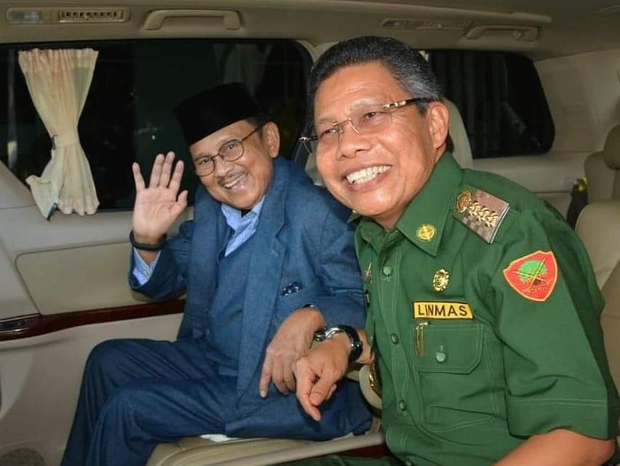 Wali Kota Parepare, Taufan Pawe, bersama BJ Habibie