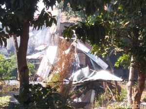 11 Rumah dan 2 Mobil Rusak Akibat Ledakan Gudang Mako Brimob Semarang