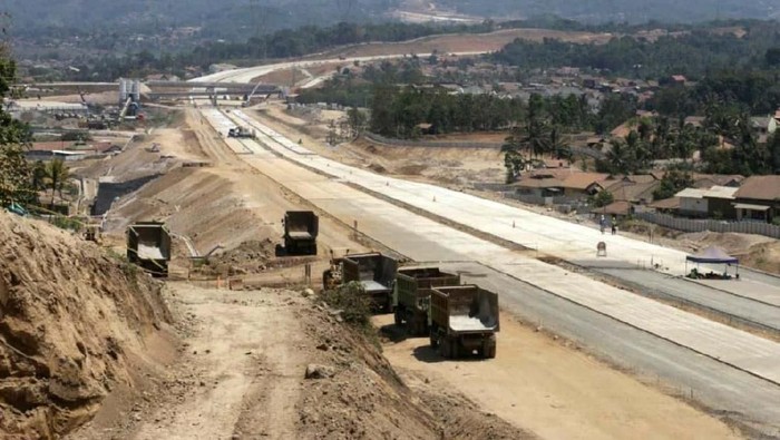 Kementerian PUPR menargetkan Seksi 1-3 Jalan Tol Cileunyi-Sumedang-Dawuan (Cisumdawu) 33 Km dibuka fungsional saat mudik Lebaran 2020.