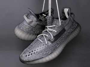 5 Sneakers Kolaborasi Artis Ini Punya Nilai Investasi Tinggi