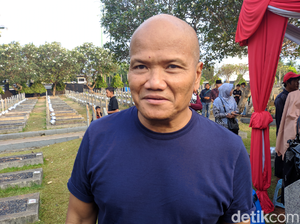 Ziarah ke Kalibata, Adrie Subono Kenang Tak Pernah Dimarahi Habibie