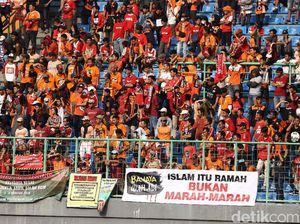 Persija Kalah, The Jakmania Tuntut Ferry dan Julio Mundur