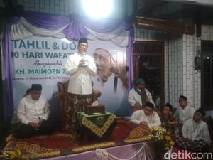 Hadiri Tahlil 40 Hari Wafat Mbah Moen, Menag Lukman Minta Maaf