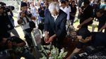 Xanana Gusmao Ziarah ke Makam Habibie