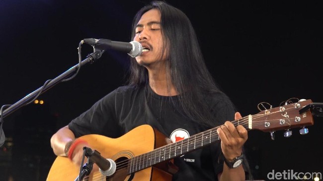 Ternyata Lagu Kasih Sayang Kepada Orang Tua Awalnya Punya Lirik Normal
