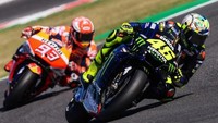 Valentino Rossi Bongkar Tips Jitu Kalahkan Marc Marquez di MotoGP