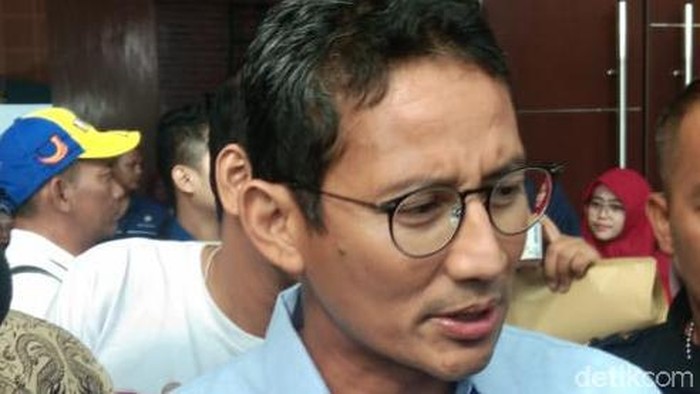 sandiaga uno di surabaya