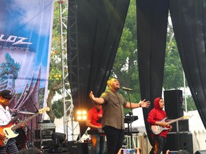 Di Festival Avanza, Andmesh Berdendang di Tengah Asap Pekanbaru