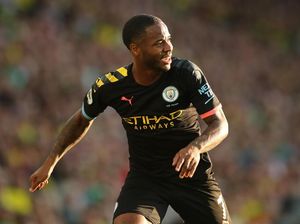 Busquets Komentari Perbandingan Sterling dengan Messi