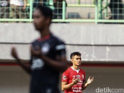 Persija menggandakan keunggulan pada menit ke-53. Rohit Chand yang mencetak gol. Kemelut akibat tendangan sudut Joan Tomas gagal disapu pemain-pemain PSIS, Rohit menyambar bola masuk ke gawang, Persija unggul 2-0.
