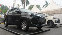 Sementara Toyota Avanza yang selama ini menguasai pasar otomotif Indonesia berada di posisi ketiga. Toyota Avanza yang beberapa tahun langganan menjadi mobil terlaris di Indonesia hanya terjual 31.883 unit, lebih sedikit ketimbang Honda Brio dan Suzuki Carry. Foto: Akfa Nasrulhak