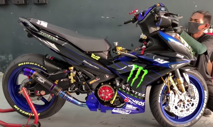 Modifikasi Yamaha Mx King Ala Tunggangan Valentino Rossi Modifikasi Yamaha Mx King Ala Tunggangan Valentino Rossi