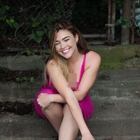 Kenapa sih ada orang yang marah dengan cara aku mencari uang? Satu-satunya alasannya karena mereka iri hanya duduk seharian di kantor, tuturnya. Foto: Instagram/@jemwolfie