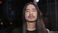 Penasaran seperti apa penampilan dan cerita Mawang? Baca di detikHOT!