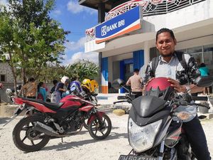 Kisah Mantri Bank di Ujung Selatan RI, Sebulan Bisa 8 Kali Bocor Ban