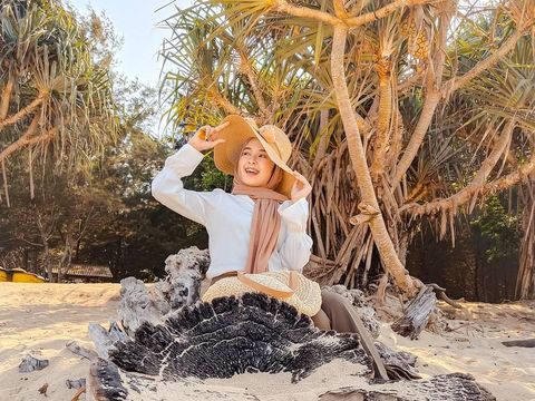 Pamer Foto Pura-pura Motret, Selebtweet Asal Malang Viral Dicibir Netizen