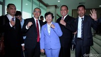 Lima pimpinan KPK terpilih itu adalah Firli Bahuri (ketua), Alexander Marwata, Nawawi Pomolango, Nurul Ghufron, dan Lili Pintauli Siregar.