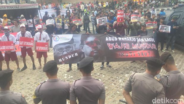 Massa Pro Revisi UU Demo di KPK, Pesertanya Ikut Apa Kata Korlap