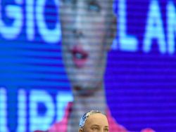 Perjalanan Robot Sophia Sampai Diajak Kencan Menkominfo