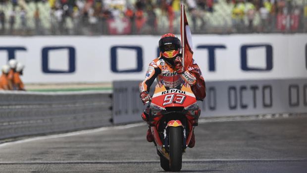 Marquez masih jadi rookie terbaik di kelas MotoGP, di 2013 dia langsung jadi juara dunia meski berstatus pendatang baru