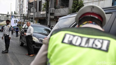2 Minggu Ganjil Genap, Masih Ada Pengendara Kena Tilang