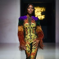 Naomi Campbell juga aktif di kegiatan sosial. Pada 2005, ia mendirikan Fashion For Relief, sebuah program amal yang melibatkan para insan fashion untuk membantu korban bencana di seluruh dunia. (Foto: Jeff Spicer/Getty Images)
